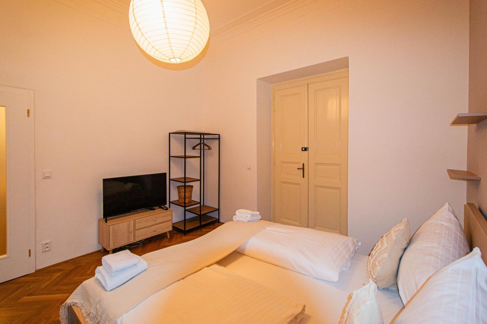 Apartament 3bdr Main Square Spacious Designed Praga