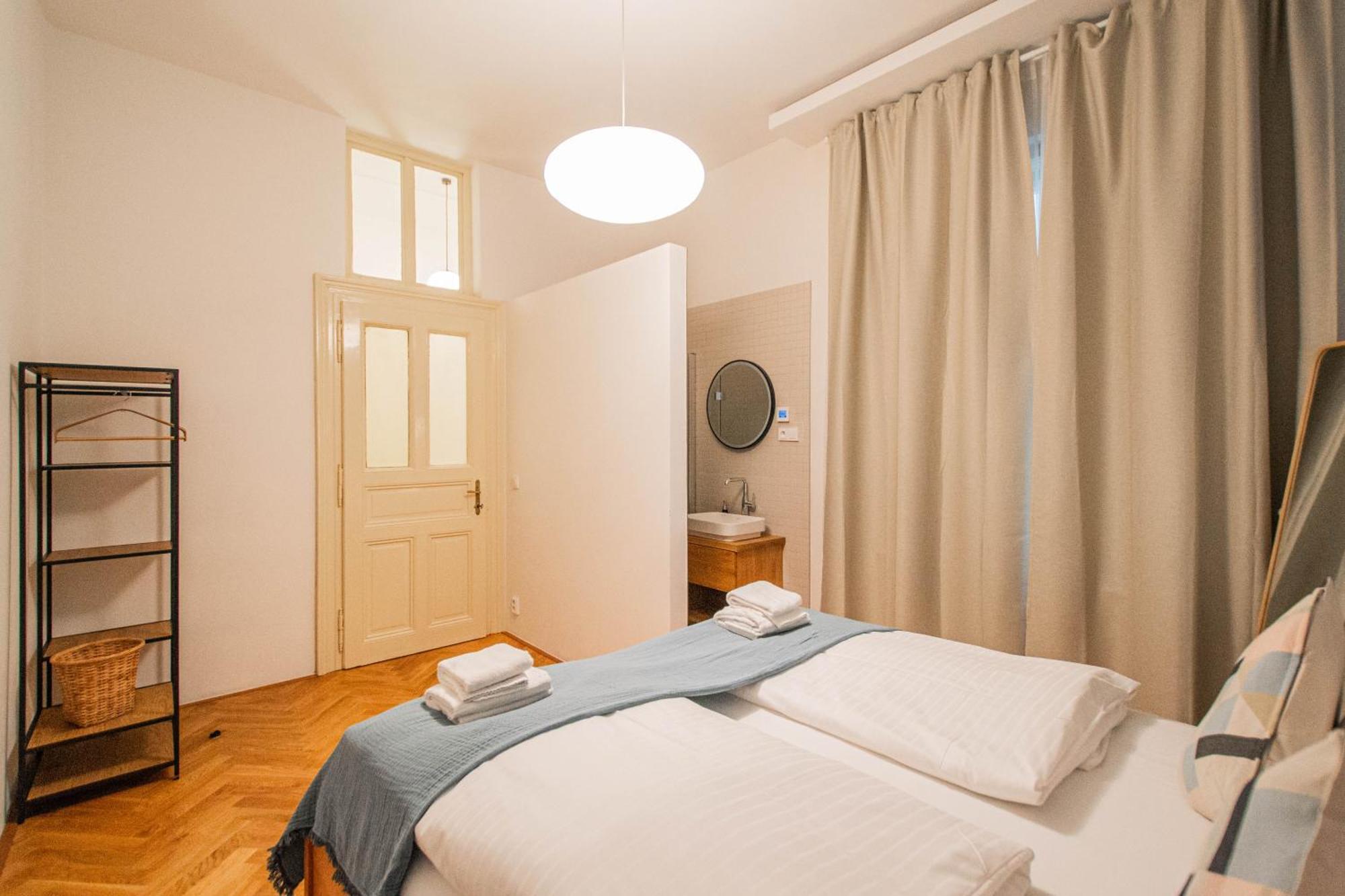 3bdr Main Square Spacious Designed Apartament *